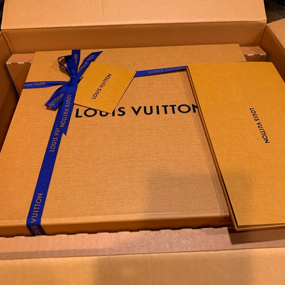 Louis Vuitton Orange and Blue new design Louis Vuitton med size box w/ribbon
